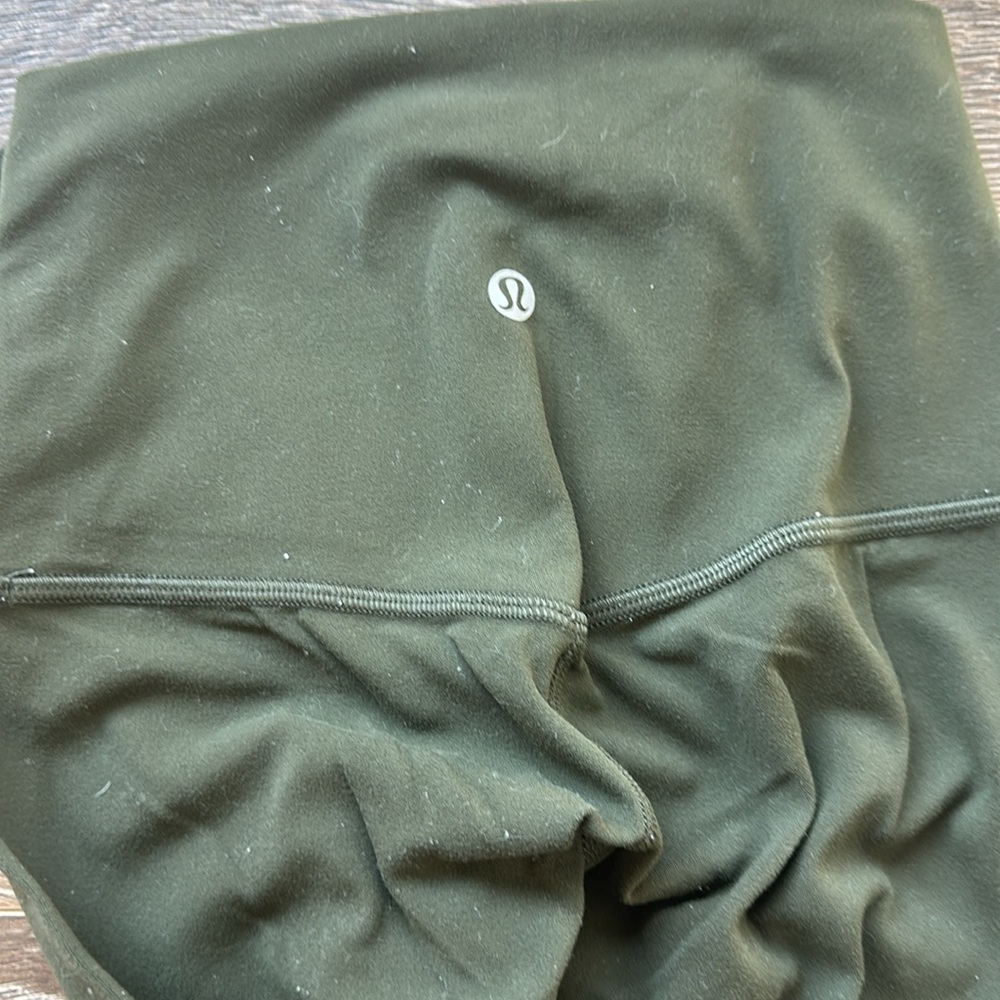 Lululemon - Picture 2 of 2